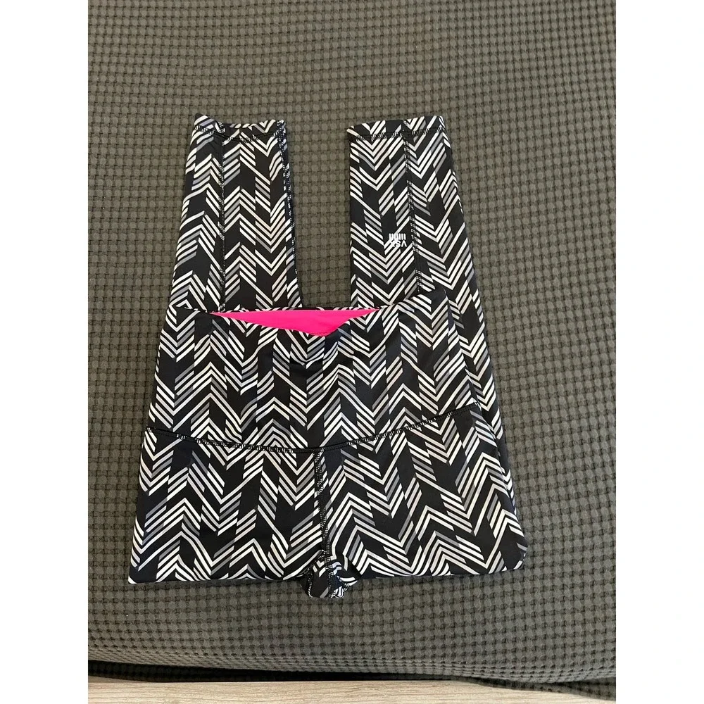 Victoria Secret Capri Leggings | NWOT Womens Black White Print Athletic Pants - Picture 3 of 8
